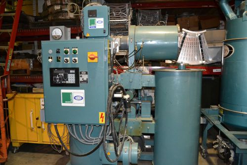 Una Dyn DHD-4 Plastics Desicant Dryer with 600 lb hopper United Dynamics