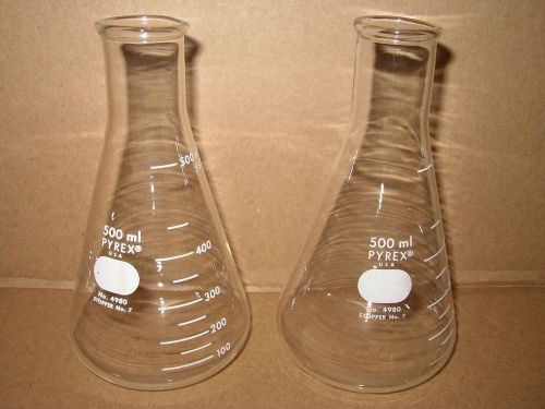 Lot of 2 Pyrex 500 ml Erlenmeyer flasks.