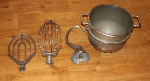 LOT Original 30 qt Attachments MIXER Hobart D300 Bowl Hook Whip Flat Beater