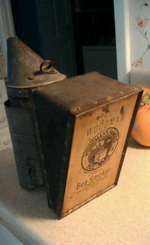 Vintage Woodmans Famous Bee-Ware Bee Smoker