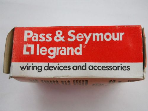 PASS &amp; SEYMOUR LEGRAND TURNLOK RECEPTACLE 4760