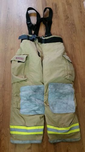 Firefighter PBI Bunker/Turn Out Gear Globe G Xtreme 44W x 30L 2004 EUC