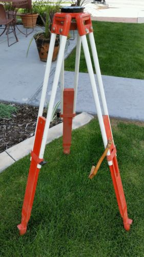 Vintage David White Model 9015 Surveying Metal Wood Tripod DW Realist Inc