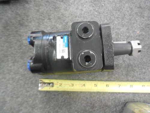 NEW EATON CHAR-LYNN HYDRAULIC MOTOR # 101-3833-009