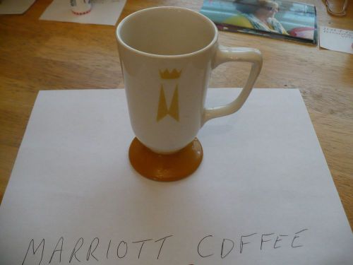 1960&#039;S MARRIOTT &#034;HOMER LAUGHLIN&#034; PEDESTAL COFFEE MUG-WHITE W/ORANGE TRIM-NICE!