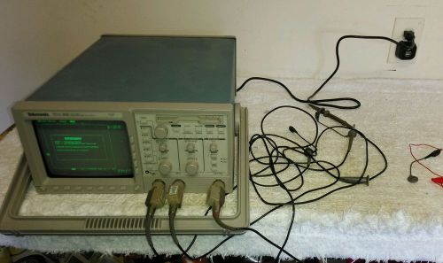 Tektronix TDS360 2 Channel, 200 MHz, 1 GS/s  Digitizing Oscilloscope