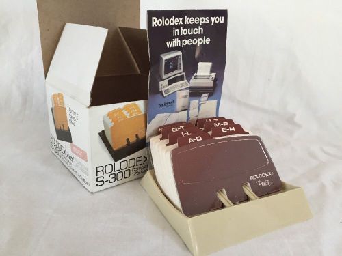 Vintage S-300 Beige Rolodex w/125 Cards Petite Address/Telephone File 2.25&#034;x 4&#034;