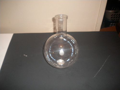 Pyrex 2000 ml Long Neck Boiling Flask