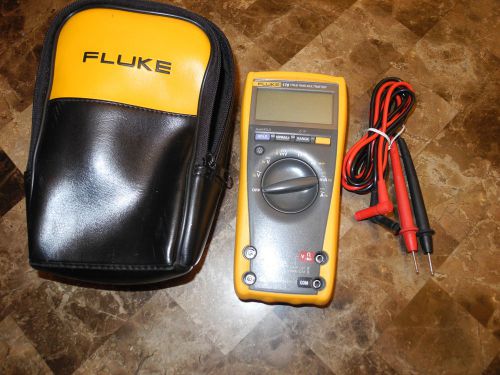 Fluke 179 True RMS Multimeter with Leads &amp; Case