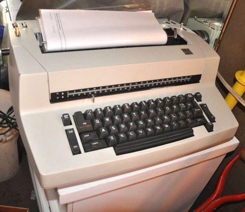 *Vintage* Collectible IBM Electric Correcting Typewriter Selectric II w/ribbon!