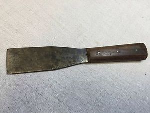 VINTAGE ANTIQUE US CUTLERY TOOL STIFF PUTTY KNIFE PAINT SCRAPER HARDWOOD HANDLE