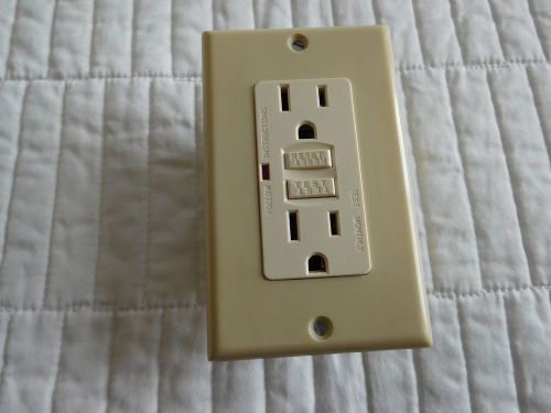 15/20 Amp GFCI Outlet Receptacle White W/Light 2008 Compliant