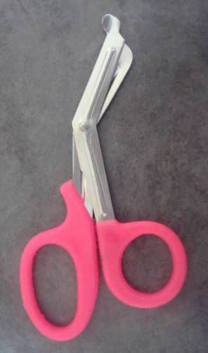 Trauma Shears, Pink