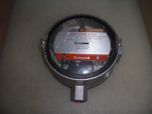 HONEYWELL PRESSURE SWITCH C437H 1076 *NEW*