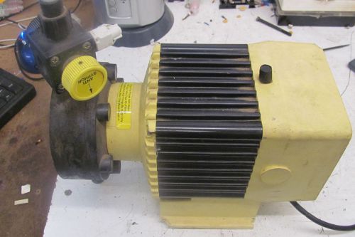 tyco AUSTIN CD4G-32SM DOSING PUMP 230V 1.7A76L/H OUTPUT 1.8MAX/BAR (BROKEN COR