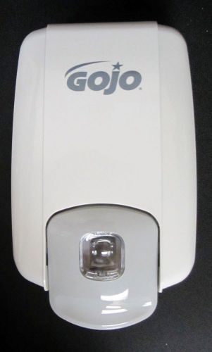 Gojo NXT Lotion Soap Dispenser in Dove Gray NEW