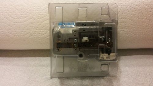 Johnson Controls H-4002-201 Pneumatic Room Humidity Transmitter