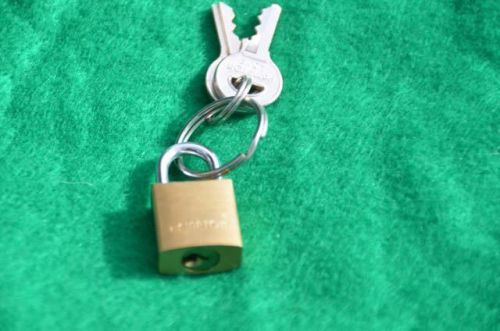 Vintage Hampton Brinks Brass padlock w/key 1 inch Series 615