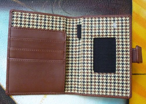 Cutter &amp; buck brown leather device holder case folio card organizer snap close for sale