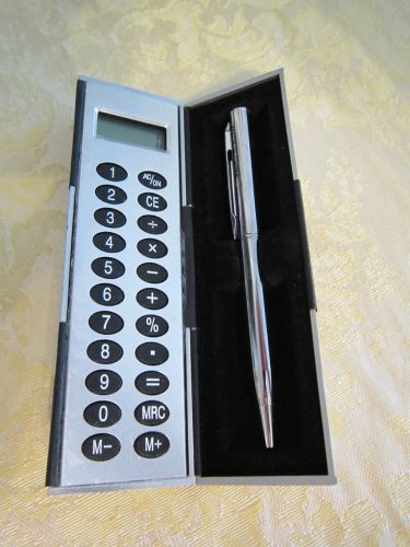 PURSE/DESK CALCULATOR &amp; PEN IN SILVER &amp; BLACK MAGNETIC CASE