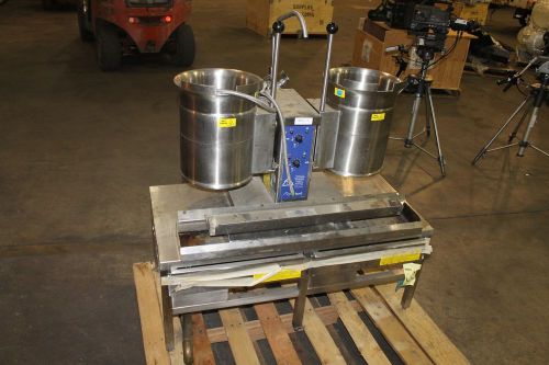 CLEVELAND TKET-3-T STEAM JACKETED TWIN KETTLE TABLETOP 3 GAL RESTAURANT KITCHEN