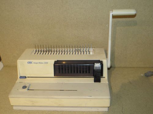 GBC IMAGE MAKER 2000 PLATIC COMB PUNCH AND BINDING MACHING