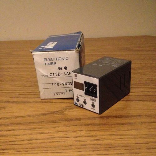 IDEC GT3D-3AF20 110/220VAC ELECTRONIC TIMER