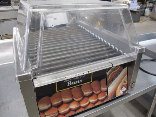 &#034;2010&#034; STAR 45SCHD HOT DOG ROLLER GRILL W/ SNEEZEGUARD &amp; BUILT IN BUN WARMER