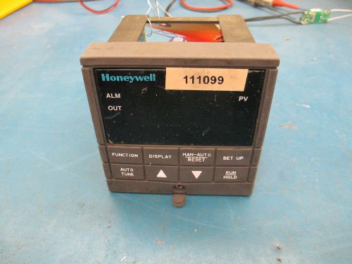 HONEYWELL  DC200H-0-000-100000-0 DIGITAL TEMP CONTROLLER