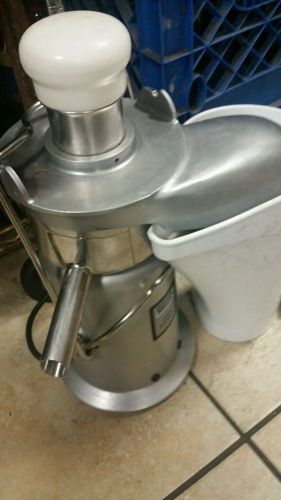 Waring JE2000 Commercial Juicer