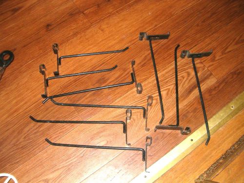 8 BLACK CLIP ON ROD HANGER DEVICES FOR  DISPLAY-ATTACH TO GRIDWALL DISPLAY
