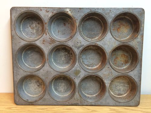 Large Industrial Vintage Steel Lockwood Commercial 12 Cake Muffin Pan Heavy-Duty