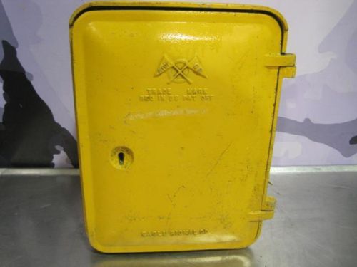 VINTAGE ART DECO TRAFFIC LIGHT CONTROL CALL SIGNAL BOX YELLOW EAGLE METAL RARE 3