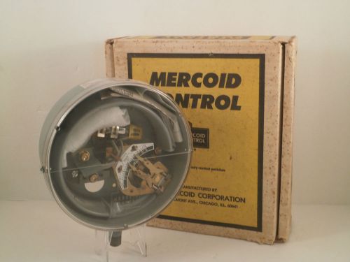 MERCOID CONTROL PRESSURE GAGE DA 31-2 R8