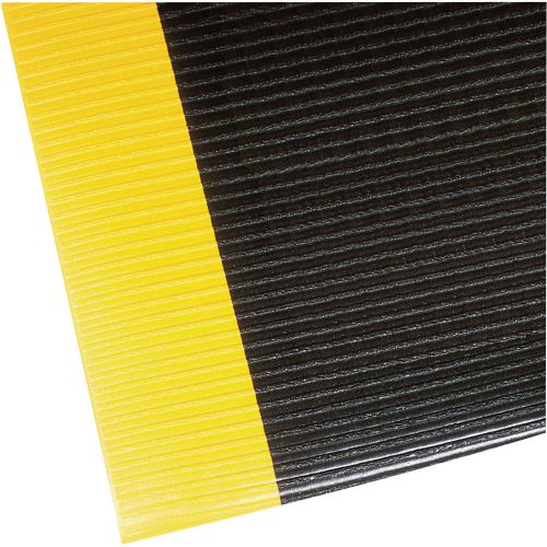 NoTrax Razorback Safety/Anti-Fatigue Mat w/Dyna-Shield- 2ft x 3ft Blk/Ylw