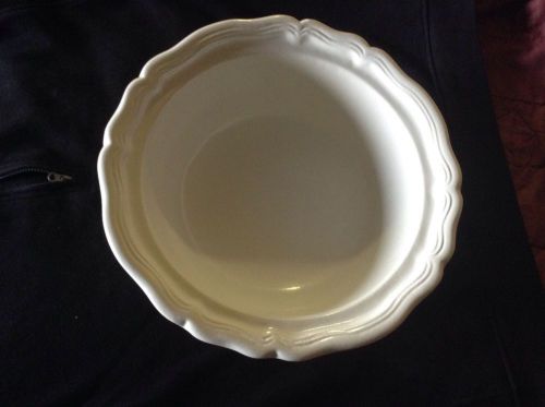 GREAT CONDITION 6.5 Quart Queen Anne Salad Bowl Restaurant NSF Bon Chef 9053PWHT