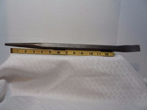 Williams C-82A Pinch Bar, 7/8-inch Flat, 17-1/4 inch