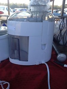 MaxiMatic TS-738 Elite Gourmet Juice Extractor White