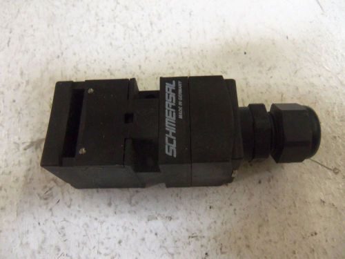 SCHMERSAL AZ17-02ZK KEYED INTERLOCK *USED*