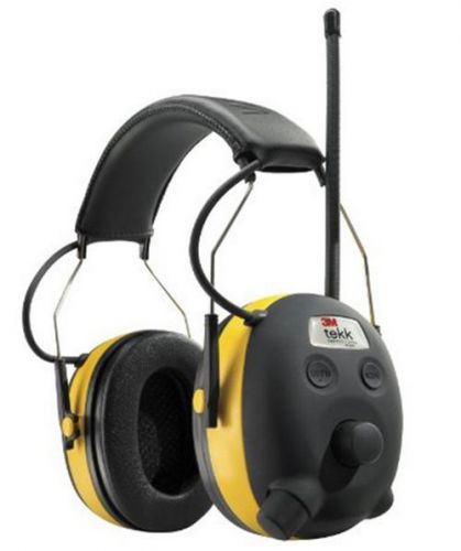 3M TEKK WorkTunes Hearing Protector, MP3 Compatible with AM/FM Tuner