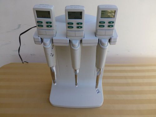 Lot of 3 Rainin EDP-3 Plus Electronic Pipettes  with Charging Stand &amp; Charger