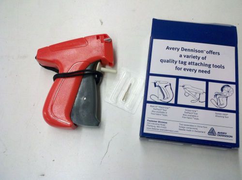 avery denisson fine fabric price tagger tagging gun + 10,000 2&#034; barbs/fastners