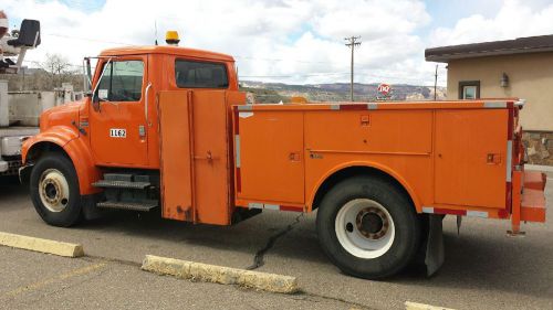 1993 International 4900 utility truck