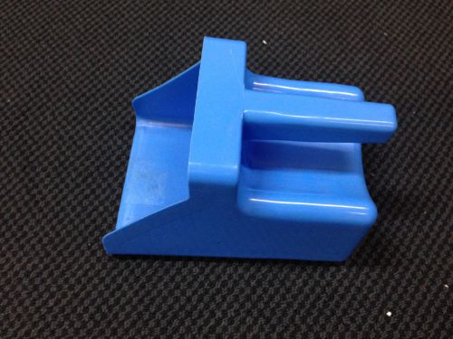 Handle Feed Scoop Blue