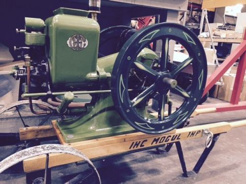 RARE I.H.C. 1 HP MOGUL ENGINE ON OAK TRUCKS