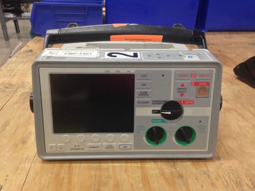 Zoll E Series - 12 Lead, AED, Pacing, SpO2, NIBP, EtCO2, BT