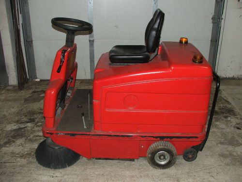 Eureka C1150E Ride On Sweeper