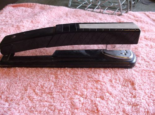 VINTAGE ACE DART BLACK STAPLER 7 1/2&#034; LONG GOOD COND