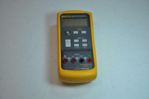 Fluke 715 VOLT/mA Calibrator