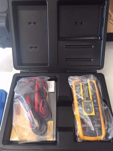 NEW Fluke 1587 T     Fluke Insulation Multimeter